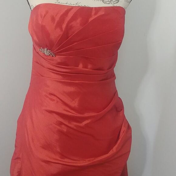 NWT Bella Formals VE-D135 16 Strapless Red Special Occasion/Prom dress - Picture 3 of 14